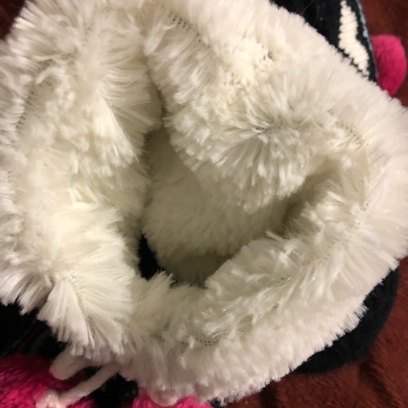 New slippers - Picture 3 of 3